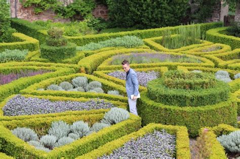 knot garden patterns